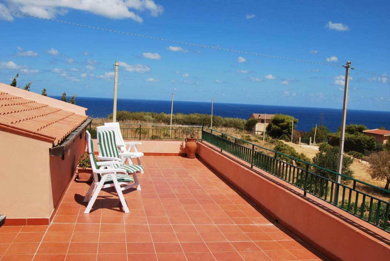 Casa Vacanze La Terrazza Sul Golfo Castellammare del Golfo Bagian luar foto