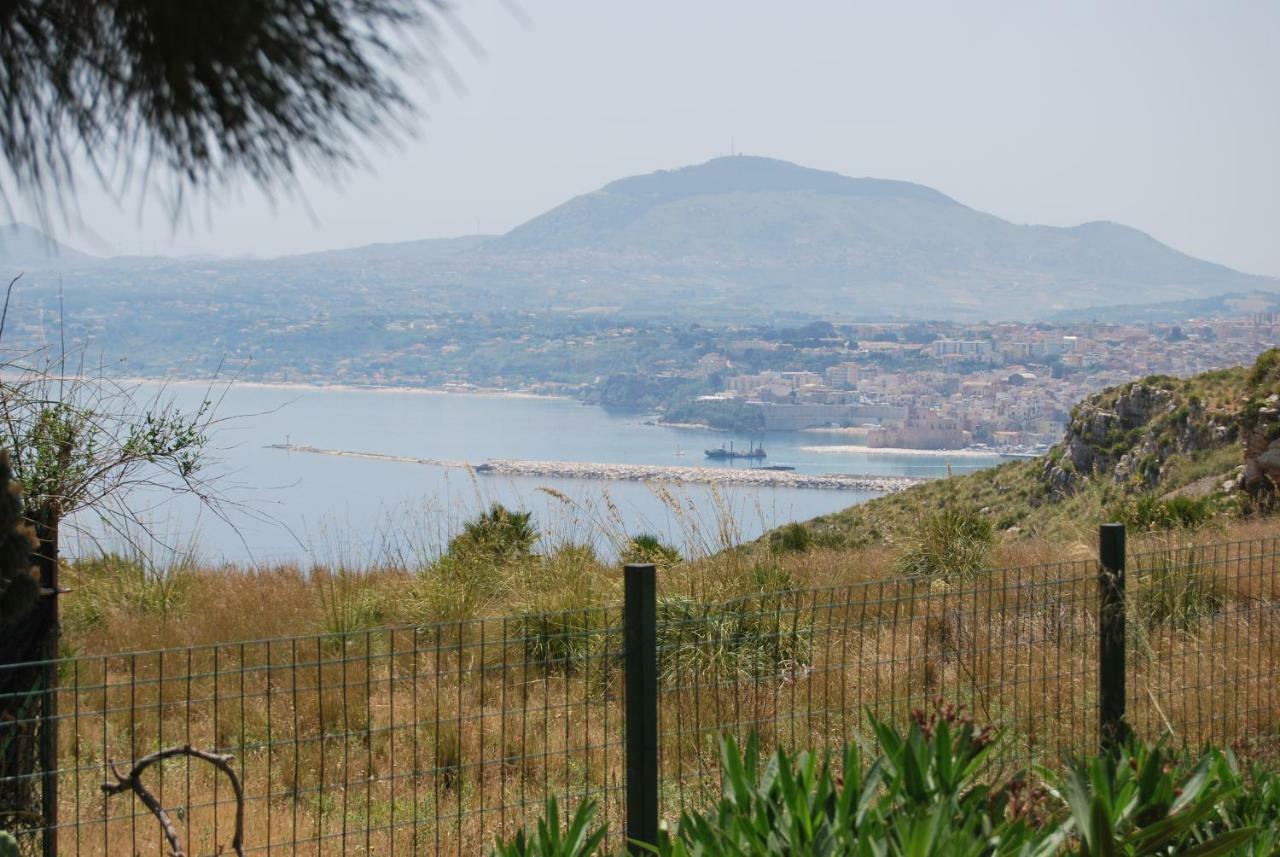 Casa Vacanze La Terrazza Sul Golfo Castellammare del Golfo Bagian luar foto